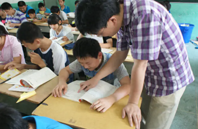 学校挣钱副业学生暑假_赚钱副业学生_学生暑假赚钱