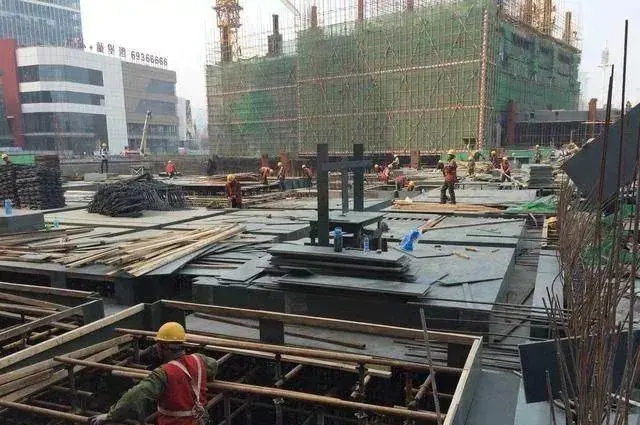 现在干建筑木工一年赚多少钱_挣钱木工建筑的软件_建筑木工如何挣钱