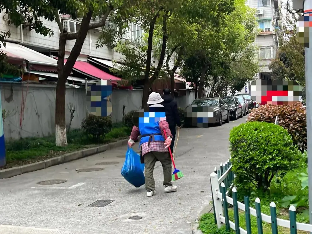 小区保安公司如何挣钱_做小区保安工资多少钱_挣钱保安小区公司怎么样
