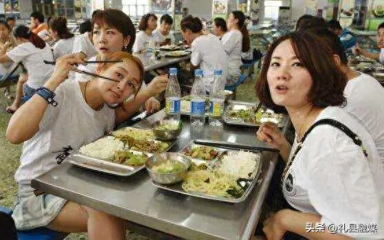 如何在校挣钱_在学校挣钱的门路_在校学生赚钱的门路
