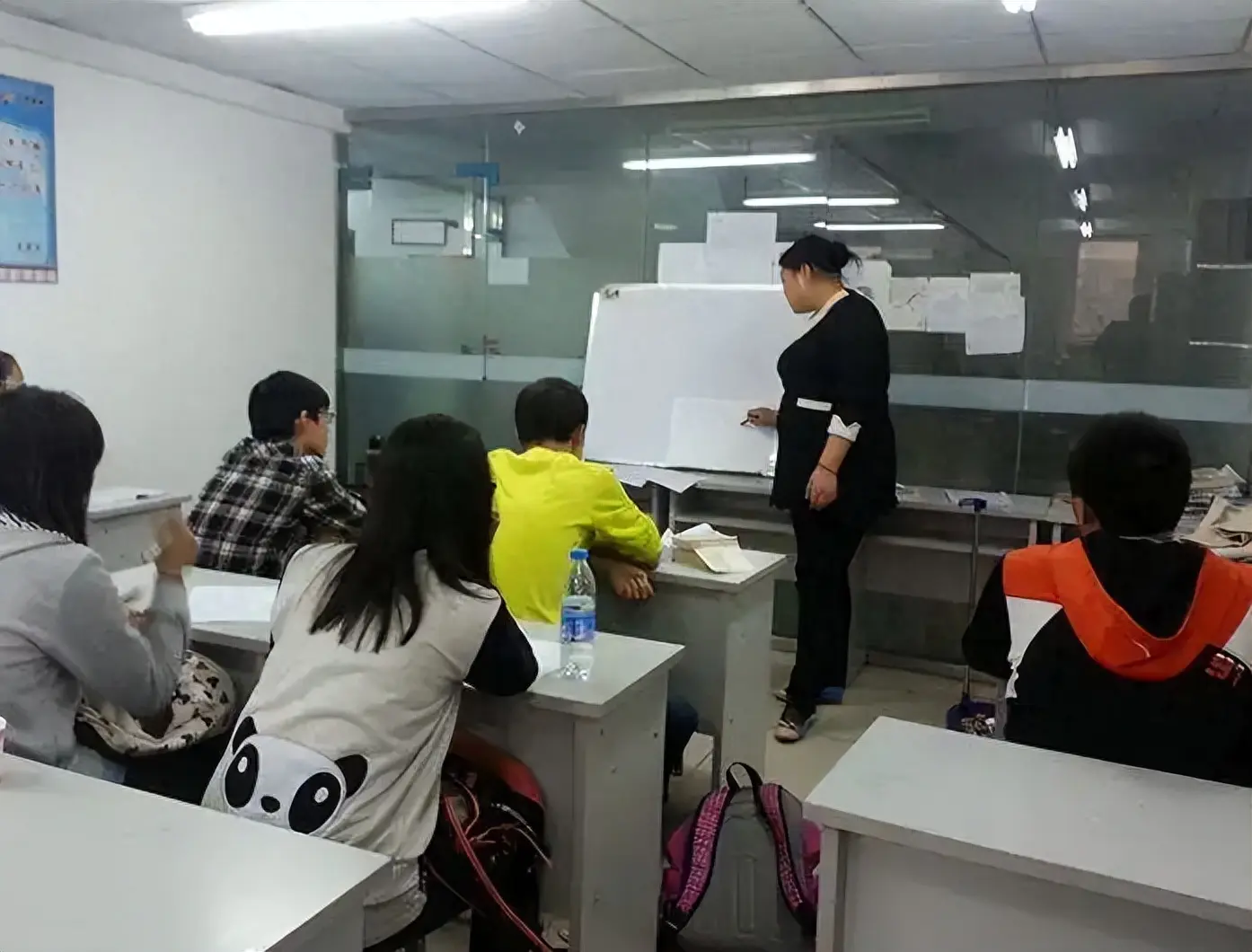 兼职赚钱副业教师怎么做_教师兼职副业赚钱_教师兼职挣钱