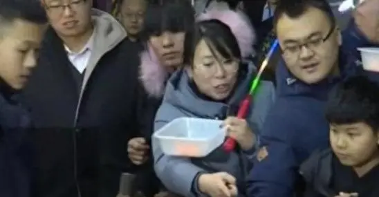 赚钱摆摊副业现在叫什么_副业赚钱摆摊赚钱吗现在_赚钱的摆摊项目