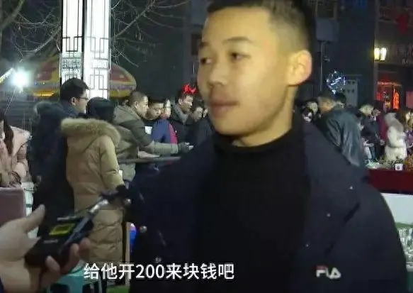 副业赚钱摆摊赚钱吗现在_赚钱的摆摊项目_赚钱摆摊副业现在叫什么