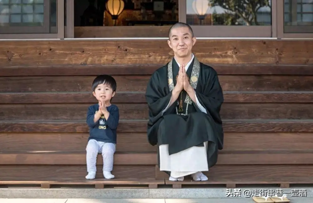 和尚如何挣钱_和尚赚钱会用在哪些地方_和尚很有钱