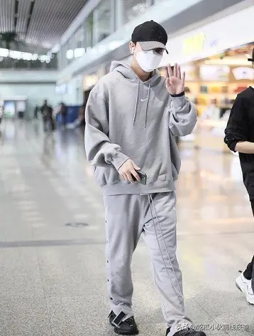 李小璐副业赚钱吗_李小璐卖货赚多少钱_李小璐赚钱副业是真的吗