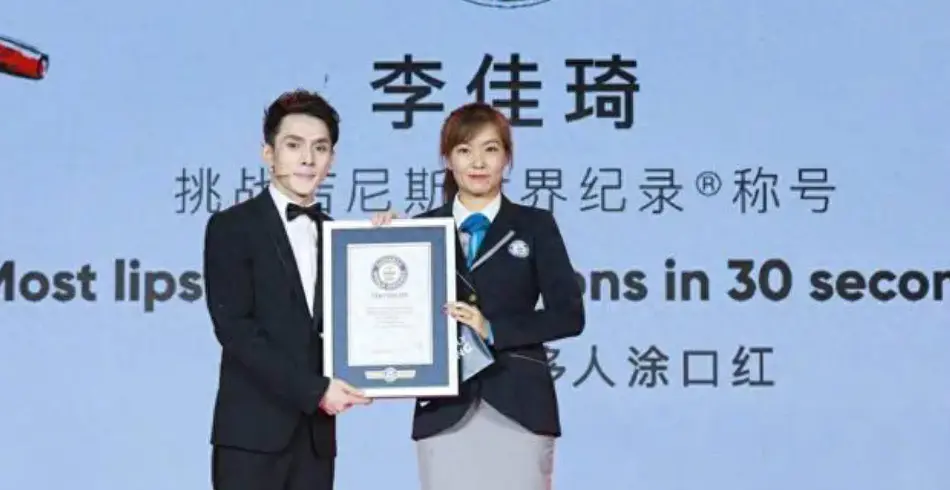 大专家如何挣钱_赚钱大咖_赚钱专家演员
