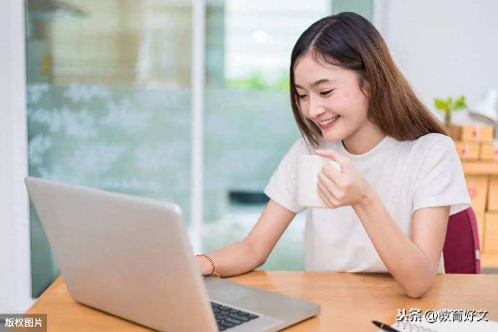 教师搞副业赚钱_教师想搞副业_搞赚钱副业教师怎么办
