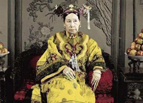 太后秘史如何挣钱_太后挣钱秘史免费观看_太后挣钱秘史小说