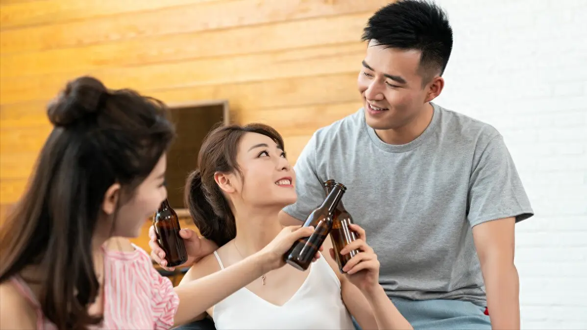 如何约会挣钱_约我出去就是挣钱_花钱约会