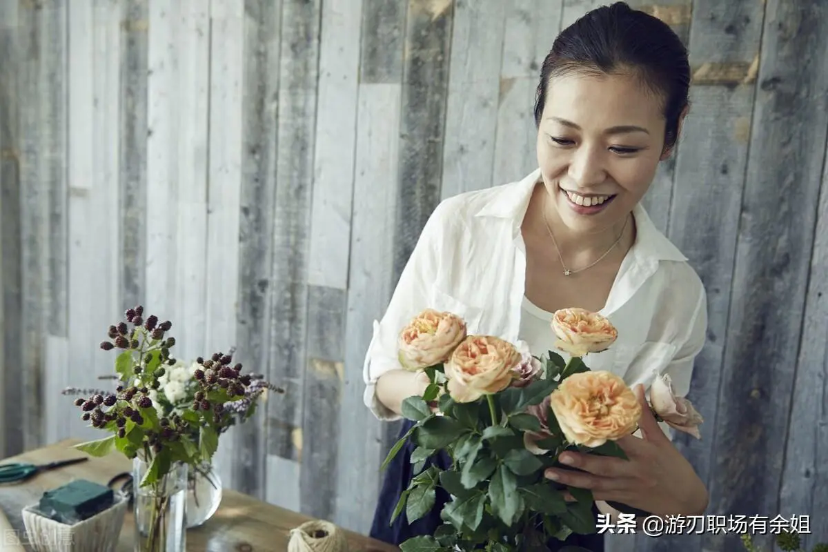 副业做到上市_主业赚钱上市副业公司怎么赚钱_副业比主业赚钱的上市公司