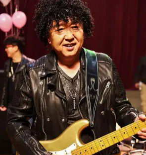 男朋友干什么副业赚钱_演员赚钱副业_男人副业做什么赚钱