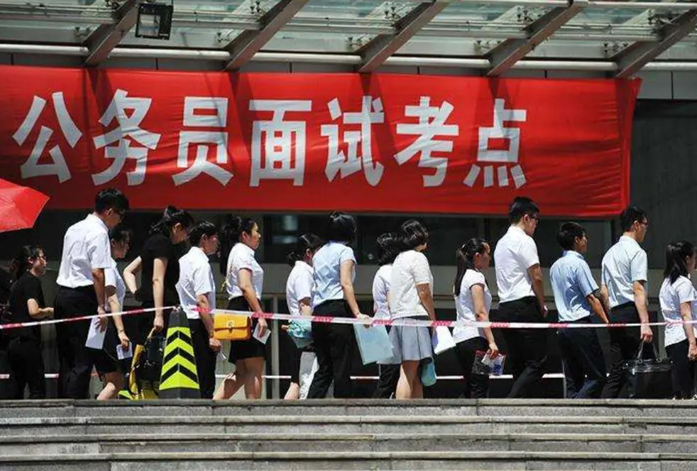 能干赚钱副业里公司有哪些_在公司里能干什么副业赚钱_可以搞副业的工作