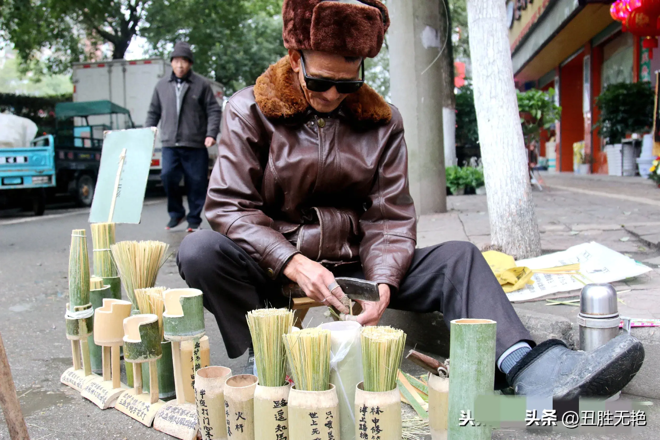 网吧里面的做什么副业比较赚钱_女孩子可以做哪些副业赚钱_副业才是赚钱