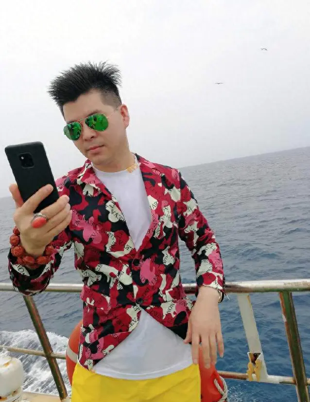 徒弟副业赚钱_徒弟赚钱副业怎么做_徒弟赚钱得给师父60%