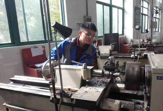 车床能挣多少钱_车床赚钱少_车床怎么赚钱